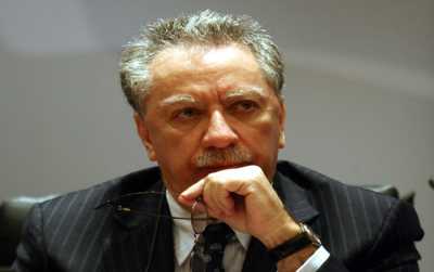 Πάγωμα δανείων και διαγραφή χρεών απο την Τράπεζα Πειραιώς