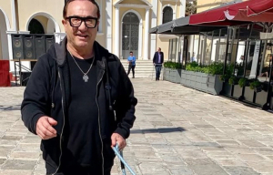 Λευτέρης Πανταζής: Αλλαγή στην ημερομηνία για τη συναυλία του στο Βεάκειο