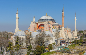Άφωνη η κυβέρνηση για τους ναούς στην Τουρκία - Γιατί χρειάζεται μια... Μελίνα!