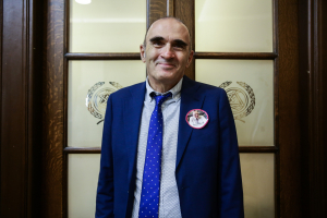 Independent Andreas Koutsolampros Elected President of Athens Bar Association, Defeating Government-Supported Rival