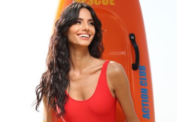 Στον ΣΚΑΪ και επίσημα η Ηλιάνα Παπαγεωργίου για το «Love Island»