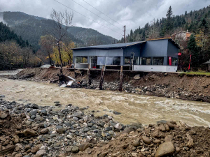 Τρίκαλα: Παραμένουν αποκλεισμένα χωριά στην περιοχή του Ασπροποτάμου λόγω της κακοκαιρίας (Εικόνες)