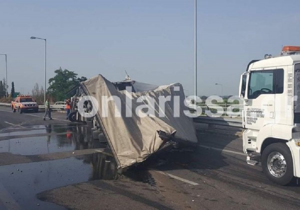 Ντελαπάρισε νταλίκα στην εθνική οδό Αθηνών– Θεσσαλονίκης
