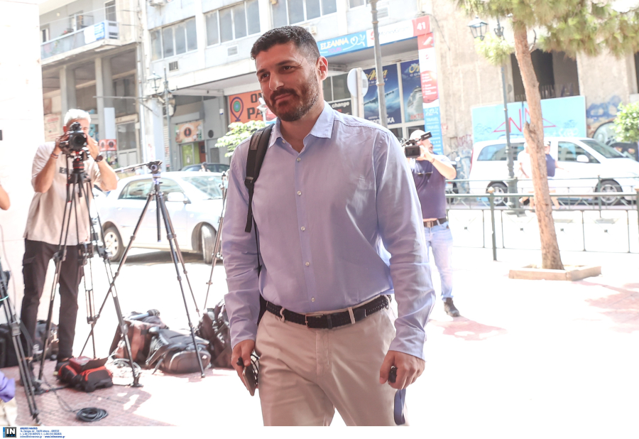 Τεμπονέρας: Και επίσημα εκτός κούρσας στον ΣΥΡΙΖΑ για την προεδρία