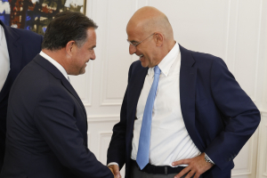 Άδωνις ή Δένδιας; Οι βουλευτές της ΝΔ παίρνουν θέση...