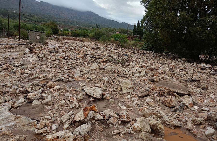 Κακοκαιρία Bora: Μήνυμα 112 για εκκένωση στη Λήμνο, δύο νεκροί στο νησί