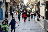Θερινές εκπτώσεις: Καλύτερη εικόνα από πέρσι, αλλά μακριά από τα επίπεδα του 2019