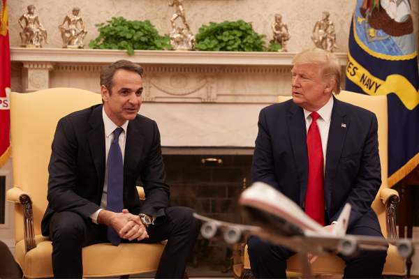 Πώς ο Τραμπ επηρεάζει το πολιτικό σκηνικό στην Ελλάδα