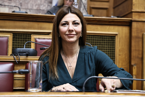 «Σπάμε τη σιωπή – Σταματάμε τον εκφοβισμό»: Το μήνυμα Ζαχαράκη για την Πανελλήνια Μέρα κατά της σχολικής βίας