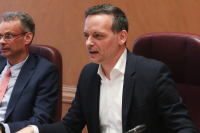 Δήμος Αθηναίων: Να παραχωρηθούν στους Δήμους οι χώροι στρατοπέδων εντός του αστικού ιστού για να γίνουν πάρκα και κοινόχρηστοι χώροι