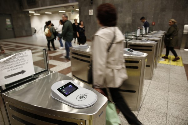 Κλείνουν οριστικά οι μπάρες σε μετρό και ΗΣΑΠ - Πως θα περνούν άνεργοι και ΑμεΑ