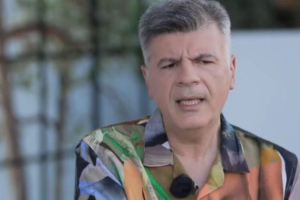 Φοίβος Δεληβοριάς: «Ιερό να βγαίνει ο καλλιτέχνης να μιλάει» (Βίντεο)