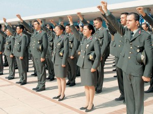 Πανελλήνιες 2017: Το Πρόγραμμα των εξετάσεων και οι δεκτοί υποψήφιοι στις στρατιωτικές σχόλες