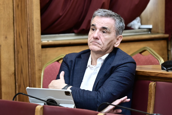 Σιωπή στη Νέα Αριστερά για τον Τσακαλώτο