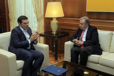 Το προσφυγικό στο επίκεντρο της συνάντησης Τσίπρα με τον ύπατο αρμοστή του ΟΗΕ