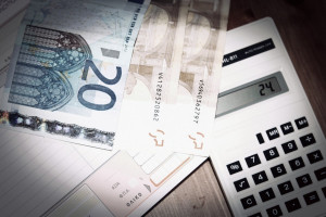 Ρύθμιση 120 δόσεων στα ταμεία: Ανάλογα με το «κούρεμα» της οφειλής και οι μειώσεις στις συντάξεις