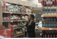 Ο εμβολιασμός «επηρεάζει» ακόμα και τα ψώνια