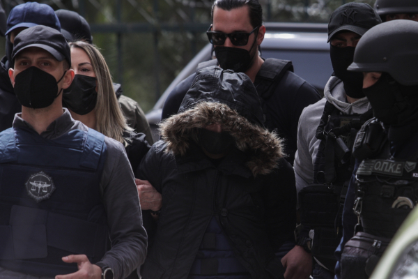 Η Πισπιρίγκου απαντά για το παραποιημένο τηλεφώνημα με τις «κλειστές μύτες», τι είπε για την κεταμίνη (βίντεο)