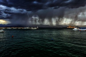 Έκτακτο δελτίο καιρού - ΕΜΥ: Έρχεται ραγδαία μεταβολή με καταιγίδες και θυελλώδεις ανέμους