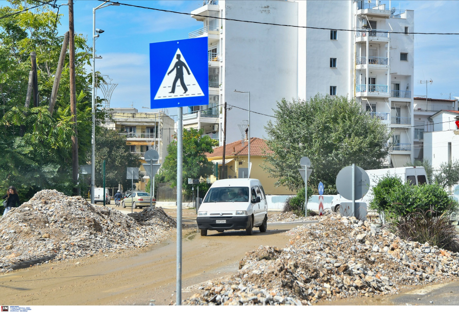 Ουρές στα συνεργεία στον Βόλο, οι κακοκαιρίες «διέλυσαν» τα αυτοκίνητα
