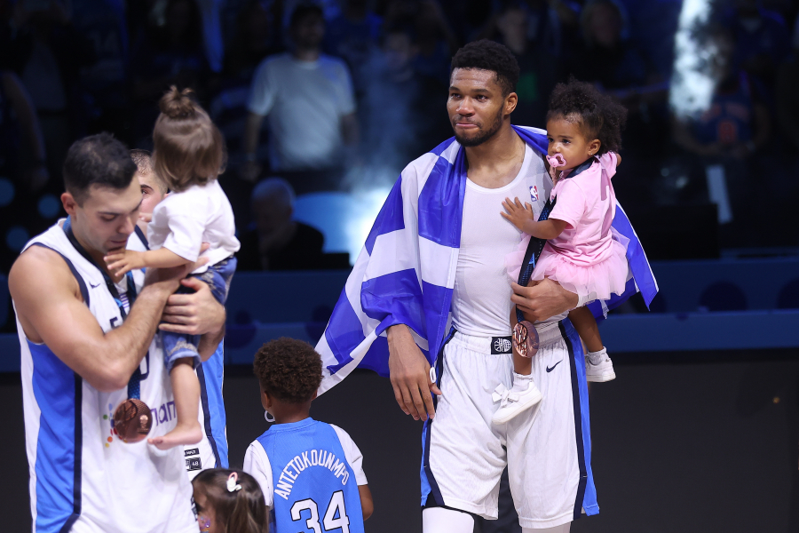 Ο συγκινημένος Γιάννης Αντετοκούνμπο μετά την μεγάλη επιτυχία της Εθνικής στο Eurobasket