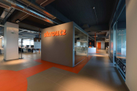 Skroutz: Σε λειτουργία το AutoStore στο Hub της Ελευσίνας