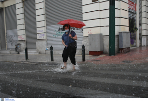 Καιρός: Μπόρες, βροχές και καταιγίδες σχεδόν σε όλη τη χώρα -Έντονες καταιγίδες και στην Αττική