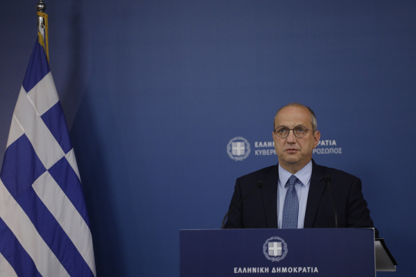 «Γρίφος» Οικονόμου για τον ανασχηματισμό, τι είπε ο κυβερνητικός εκπρόσωπος στη σημερινή ενημέρωση