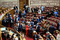 Ιστορικός ευτελισμός: «Όχι» σε Προανακριτική Βορίδη - Αυγενάκη με ψήφο 75 «γαλάζιων» - Αποχώρησε η αντιπολίτευση