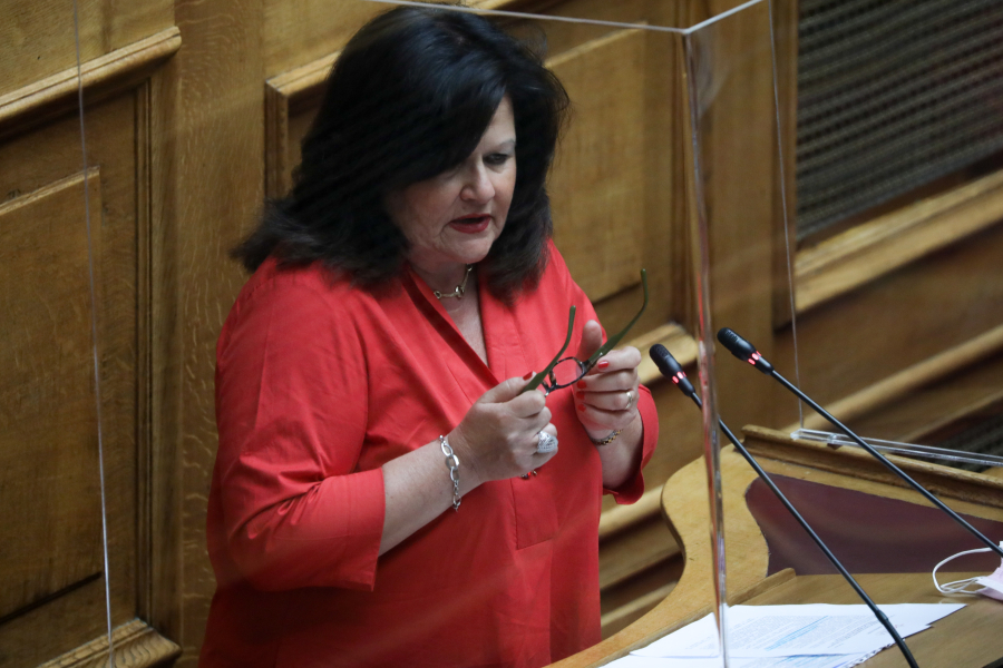 Χαρά Καφαντάρη για τις φωτιές: «Πάντα φταίει κάποιος άλλος...»