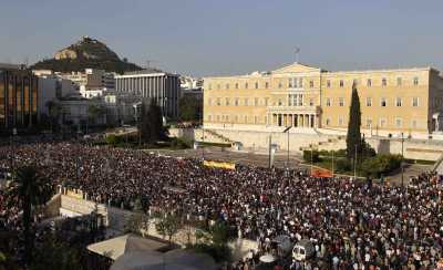 Συγκέντρωση στο Σύνταγμα εναντίον της υπογραφής συμφωνίας