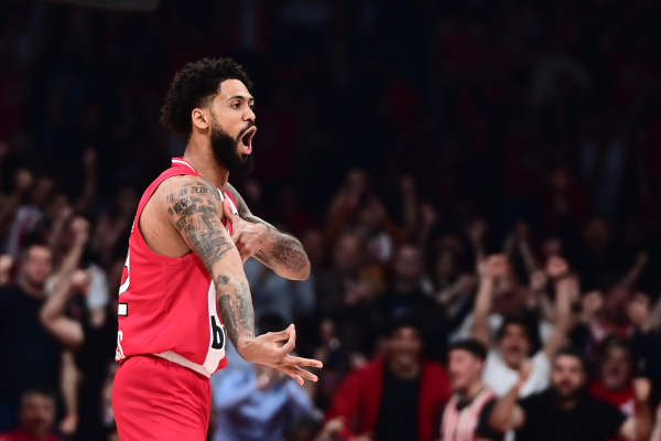 Euroleague: Μεγάλη νίκη του Ολυμπιακού στο «αιώνιο ντέρμπι» (86-80)