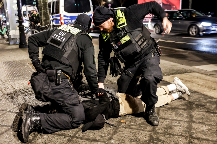 Βερολίνο: Συνελήφθη ύποπτος για την επίθεση με μαχαίρι