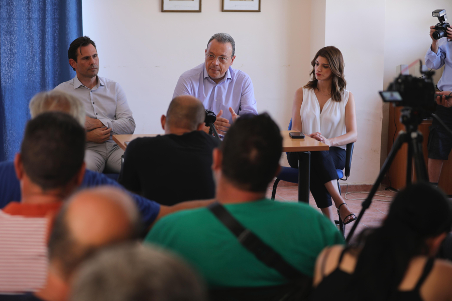 Συνάντηση Φάμελλου με αγρότες στη Θεσσαλονίκη: Οι «γαλάζιες ακρίδες» του διεφθαρμένου πελατειακού κράτους