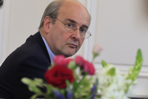 Χατζηδάκης: Αυτονόητη υποχρέωσή μας η μη άσκηση ένδικων μέσων για Τέμπη