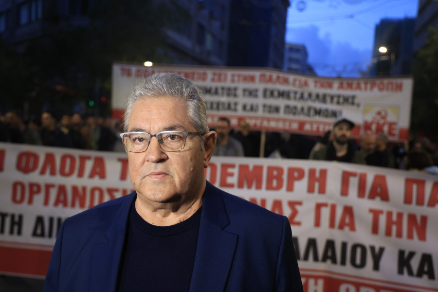 Δημήτρης Κουτσούμπας: Η Οκτωβριανή Επανάσταση απέδειξε ότι η εργατική τάξη μπορεί να νικήσει