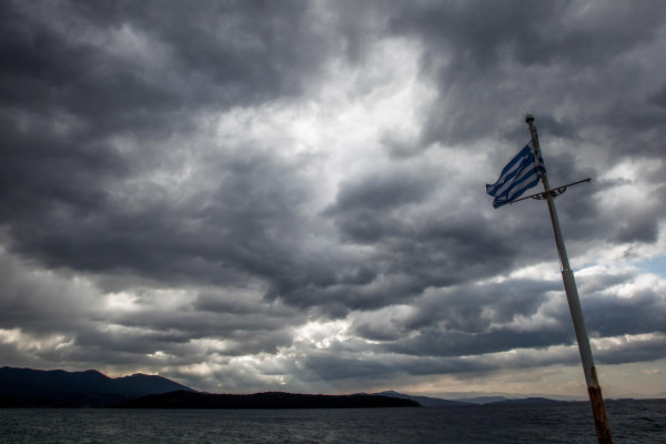 Σε ισχύ εκτακτο δελτίο επιδείνωσης: Ισχυρές βροχές και καταιγίδες σήμερα, ο καιρός του Αγίου Πνεύματος