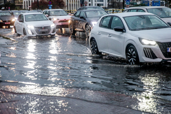 Γιατί πλημμύρισε η Αθήνα με 40 χιλιοστά βροχής – Η ανάρτηση Κολυδά