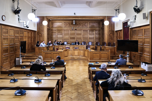 Το κουκλοθέατρο της εξεταστικής