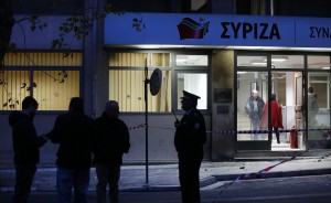 Εισβολή αντιεξουσιαστών στα γραφεία του ΣΥΡΙΖΑ στην Θεσσαλονίκη