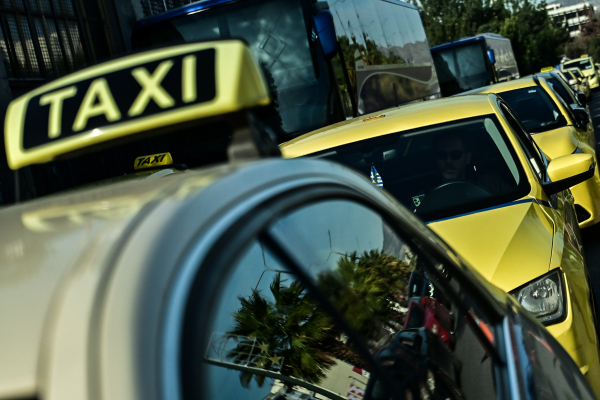 Κανονικά σήμερα τα ταξί στην Αττική – Ανεστάλη λόγω κακοκαιρίας η απεργία