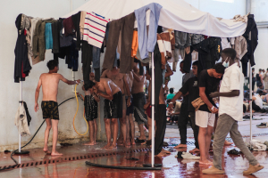 Οι πλημμυροπαθείς στη Λάρισα και οι μετανάστες: Αυτή είναι η ακροδεξιά