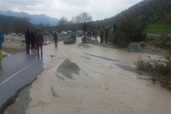 Βόλος: Ζημιές σε καλλιέργειες από την υπερχείλιση φράγματος στο Σπαρμό Ελασσόνας