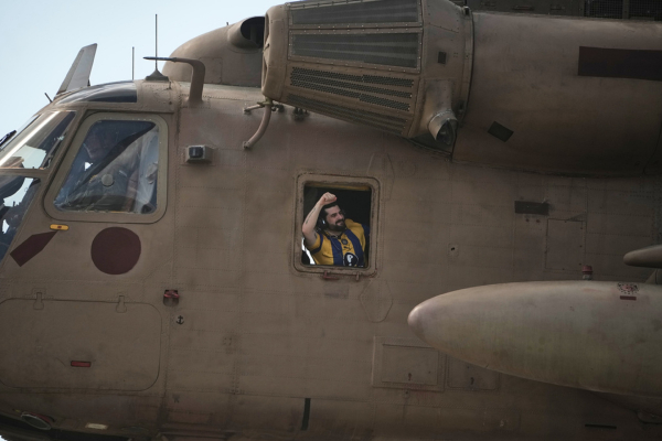 Γάζα: Οι απελευθερώσεις, οι αποφυλακίσεις, τα επόμενα βήματα και τα «αγκάθια»