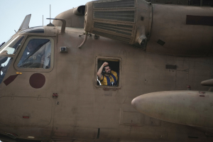 Γάζα: Οι απελευθερώσεις, οι αποφυλακίσεις, τα επόμενα βήματα και τα «αγκάθια»