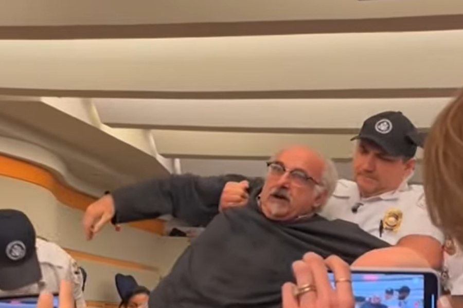 Μπλίνκεν: Επεισοδιακή η τελευταία συνέντευξη Τύπου του - Έβγαλαν έξω «σηκωτό» διαδηλωτή (βίντεο)