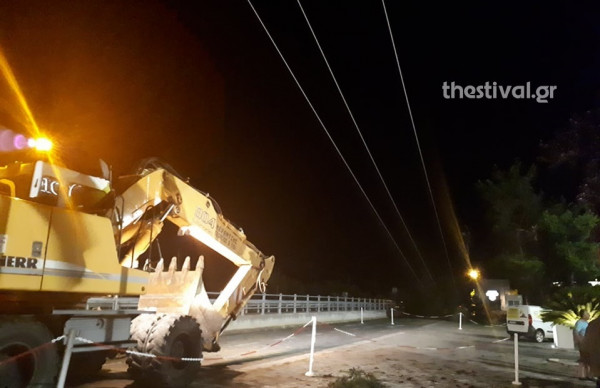 Πρόεδρος Ξενοδόχων Χαλκιδικής: Τεράστιες ζημιές, είναι σαν να έπεσε βόμβα! (vid)