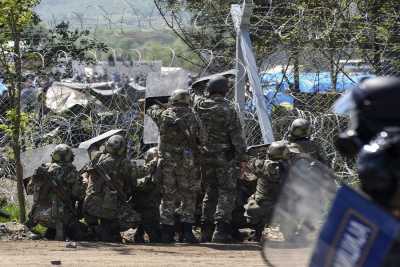 Ούτε τα μικρά παιδιά δεν γλύτωσαν από το «μένος» των Σκοπιανών