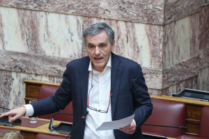 Οι αντιρρήσεις Τσακαλώτου για τον προϋπολογισμό 2026 που κατατέθηκε