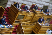 Συζήτηση στη Βουλή για τον πόλεμο: Στήριξη στην Ουκρανία με το «βλέμμα» στην Τουρκία, οι ενστάσεις της αντιπολίτευσης (βίντεο)